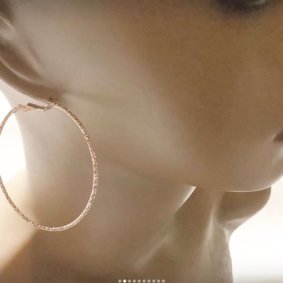 by: Krisla Hoop Earrings for Women - Picture 2 of 7